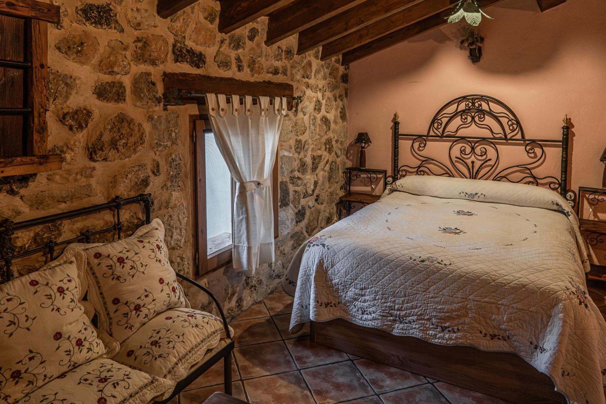Casas Rurales Chon Alto Tajo Пералехос де лас Тручас Екстериор снимка
